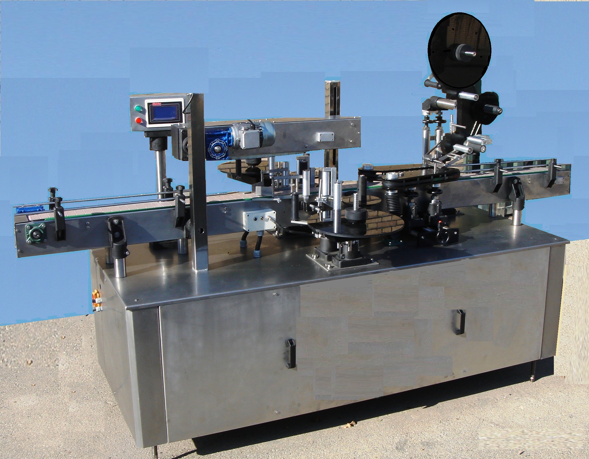 Two sided Labeling Machine